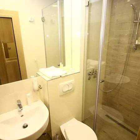 Garni Mlinarev San 3*